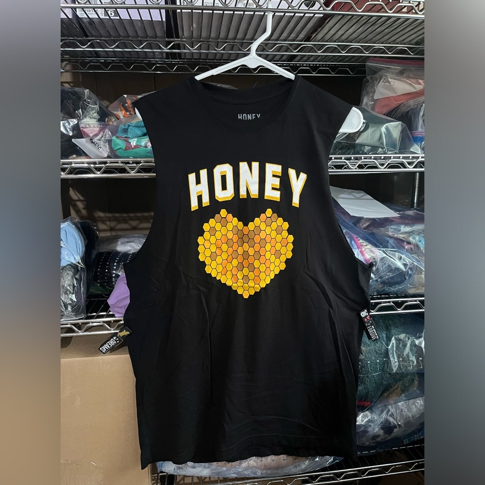 NWOT Honey Bundle Co. Muscle tee